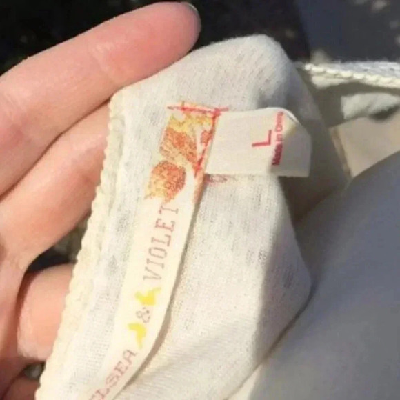 Chelsea and Violet Ivory Lace Dress  L - Picture 3 of 4